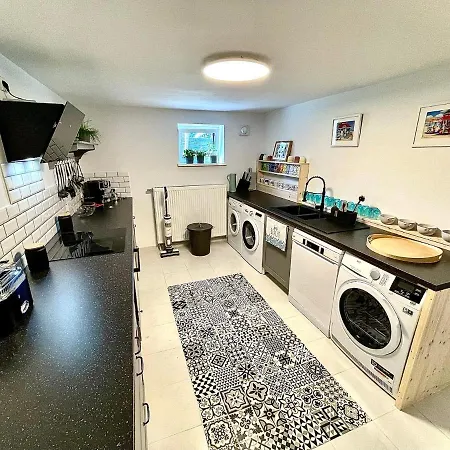 Apartmán 100m2 Im Haus Am Mit Garten Bei Potsdam *